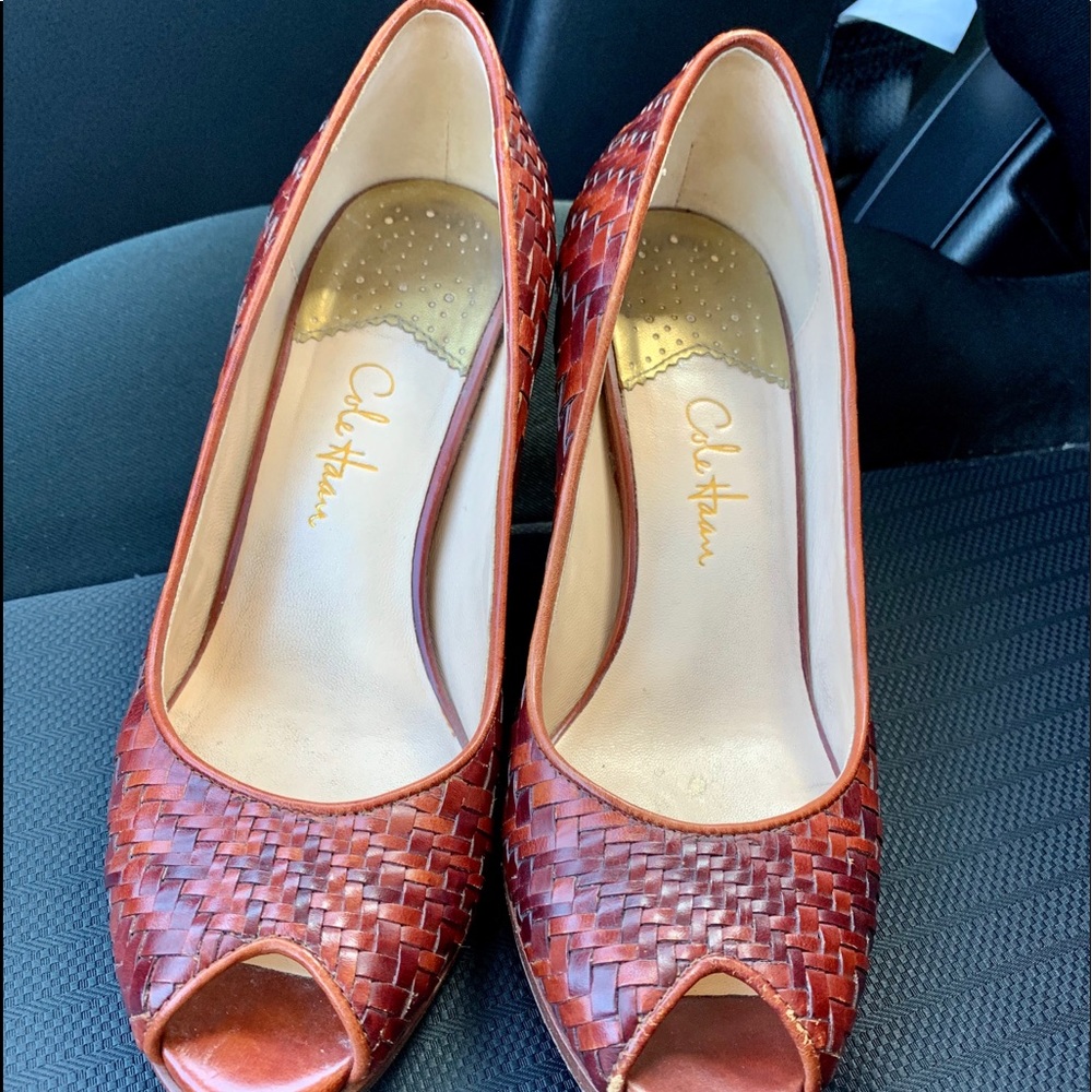 COLE HAAN Brown Woven Leather Nike Air Pumps 5.5